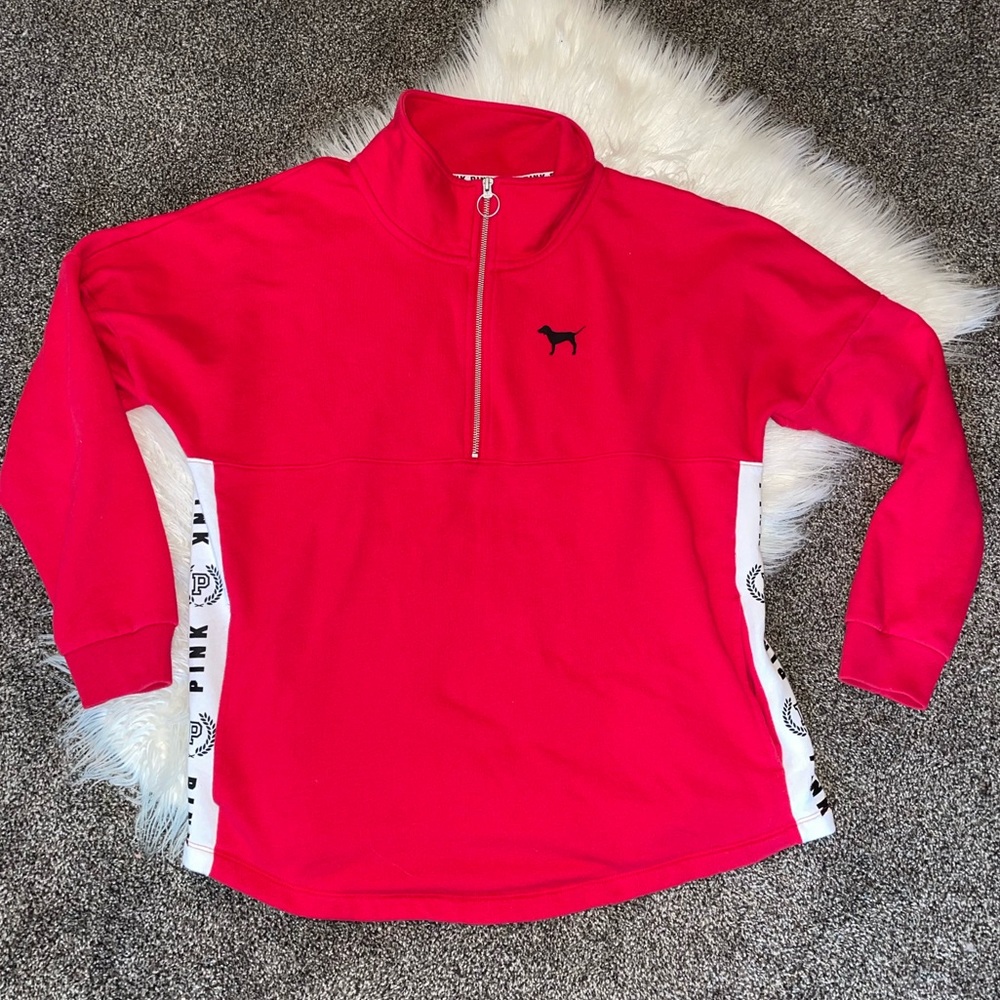 EUC Victoria’s Secret PINK sweatshirt with pockets.